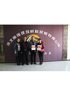 �м�����